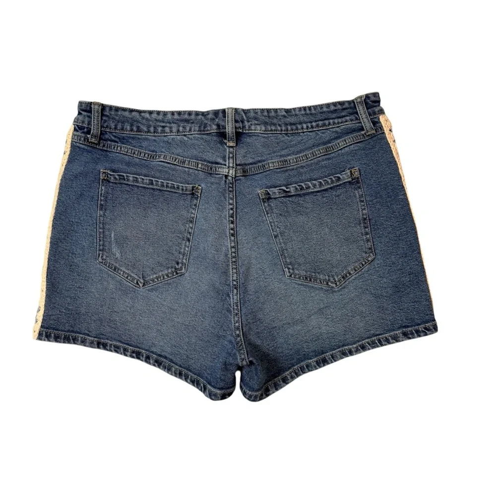 Torrid Denim Shorts Handmade Crochet Trim Granny Square Size 14 Festival